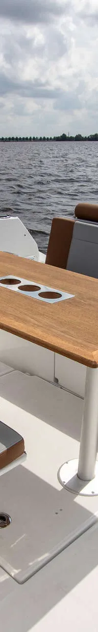 Beneteau Flyer 9 Spacedeck 2023 – 42 knopen met dubbele Honda's - Foto 17