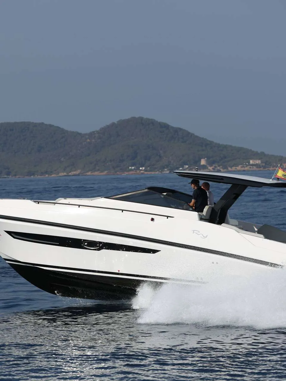 Rio Yachts Daytona 35 2024 – Twin V8 Center Console - Foto 3