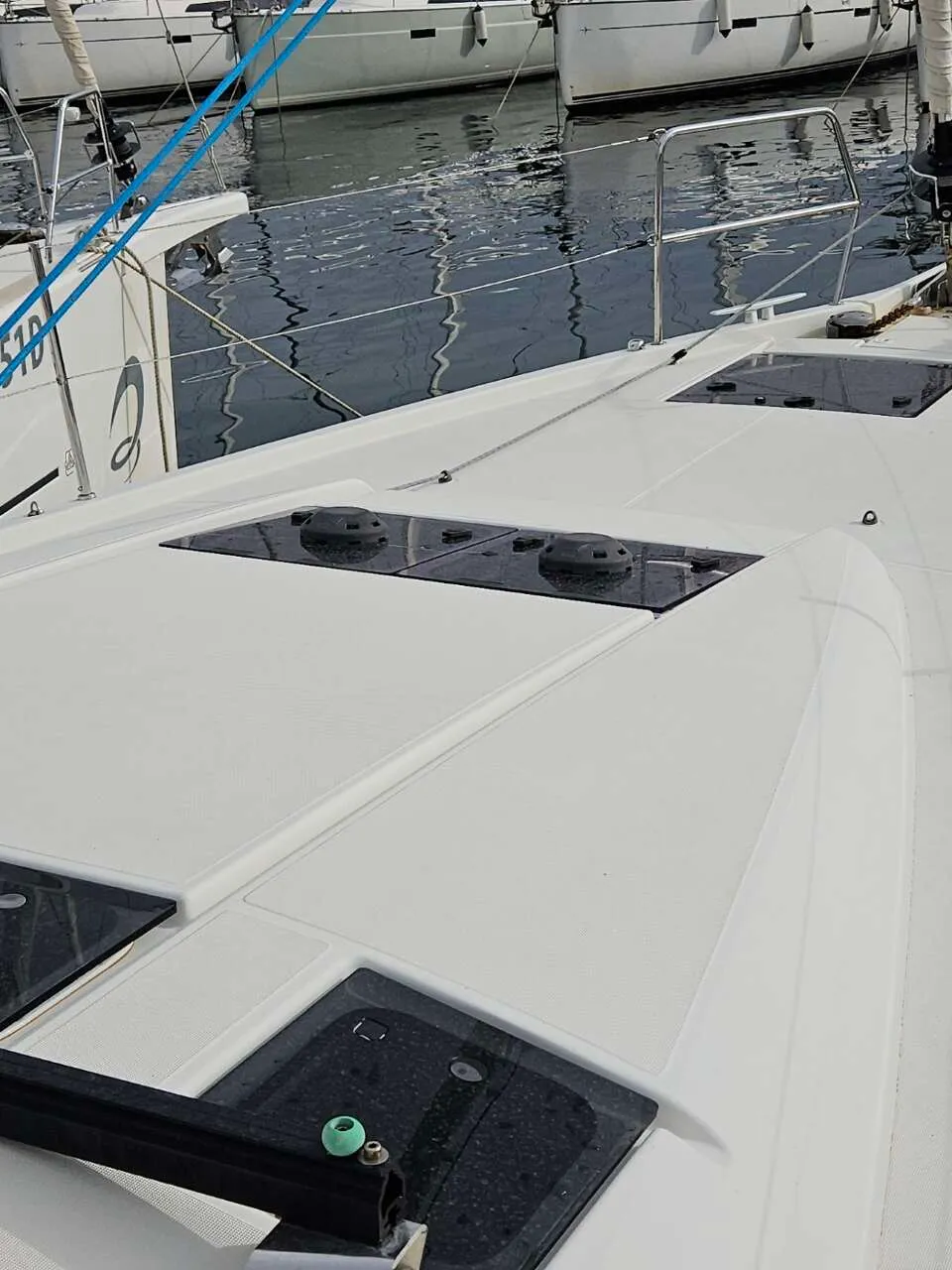 Jeanneau Sun Odyssey 490 2019 – Walk-Around Deck Access - Foto 3