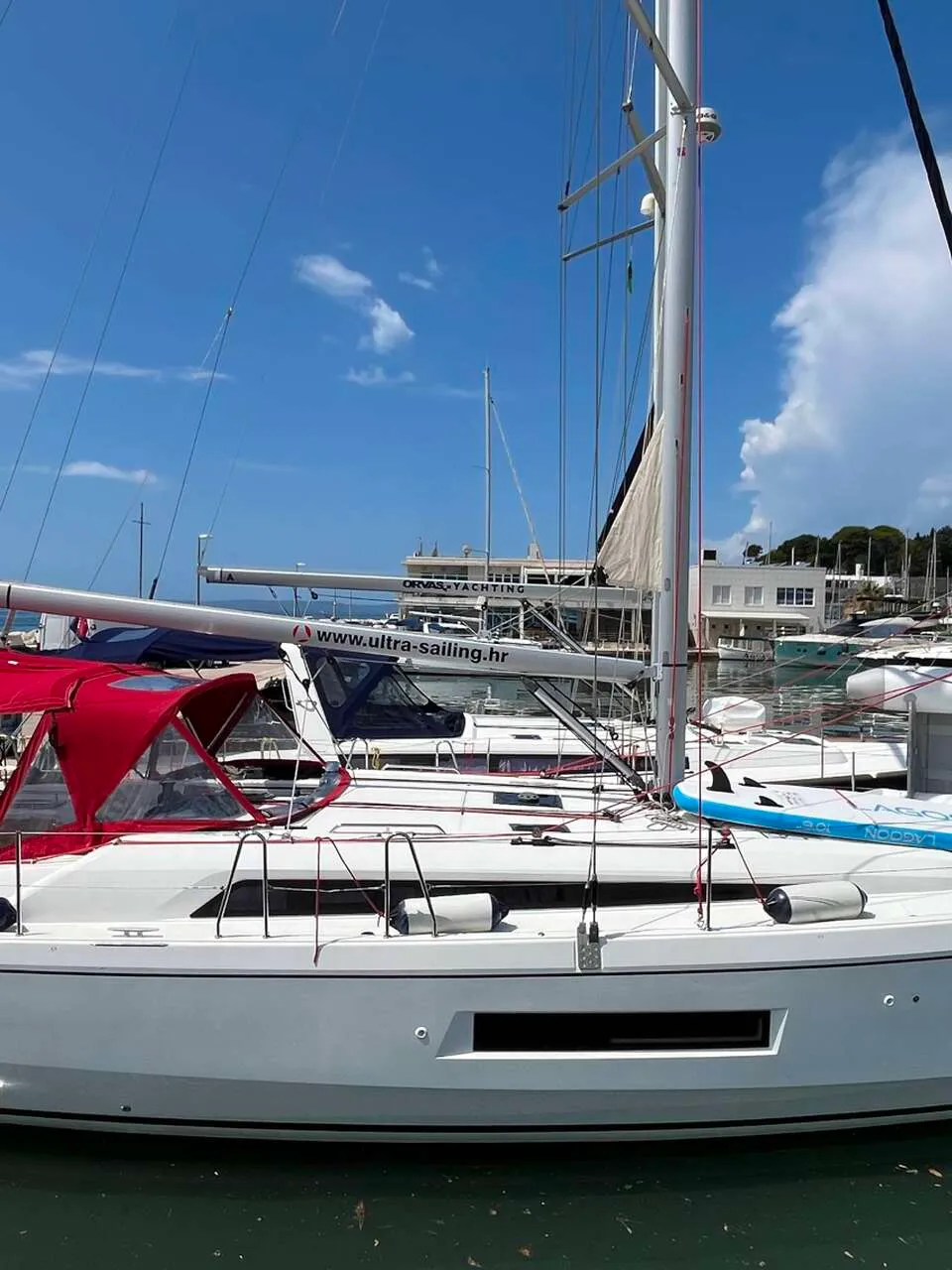 Beneteau Oceanis 40.1 2021 – Charter-beproefde kustkruiser - Foto 1