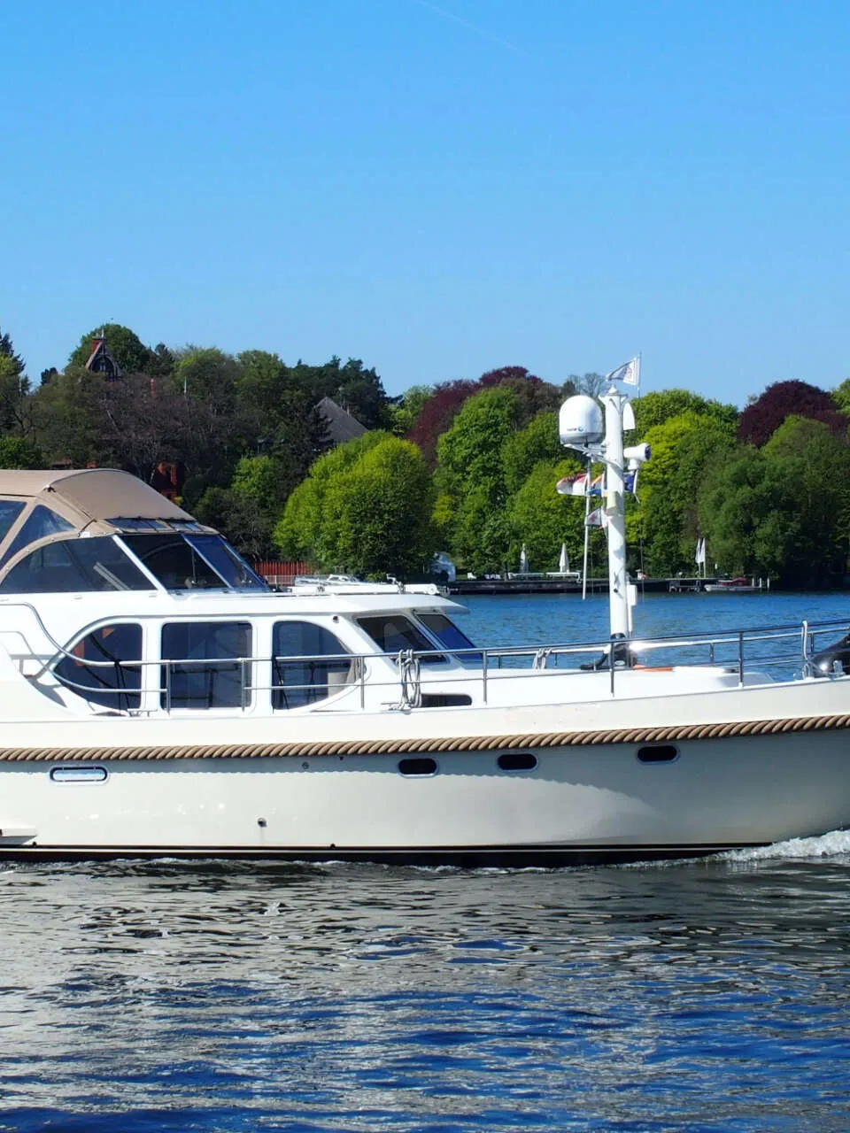 Abim Classic 128 Exclusive 2013 – Stalen waterverplaatsingskruiser - Foto 1