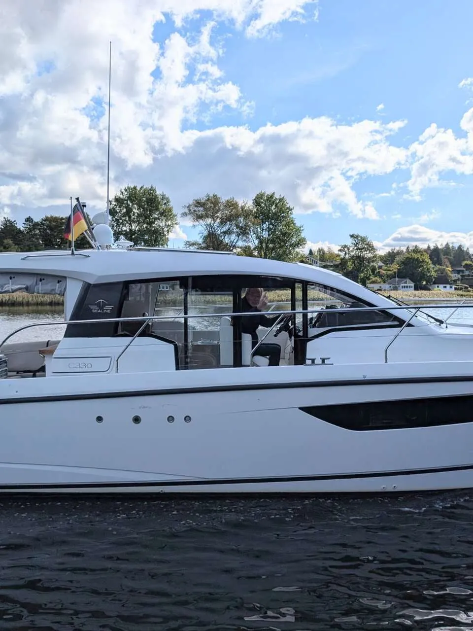 Sealine C330 2018 – Twin Volvo, Joystick Docking - Foto 1