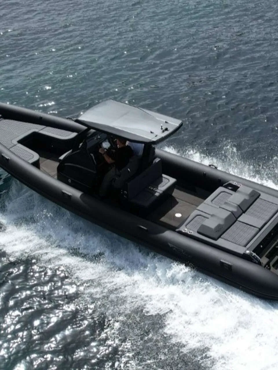 RIBCO 100 G2X 2024 – High-Performance RIB, Weinig Draaiuren - Foto 1