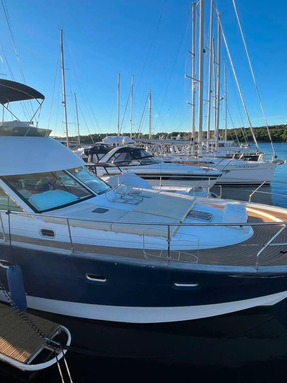 Beneteau Antares 13.80 - Foto 1
