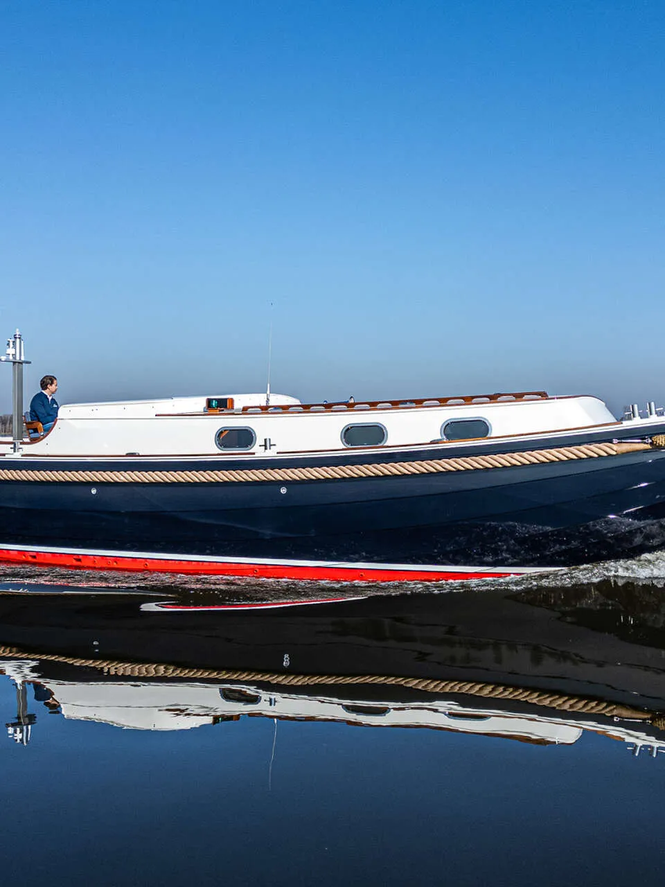 Rijnlandvlet 1300 OC Hybrid 2024 – zo goed als nieuw, 15 uur - Foto 2
