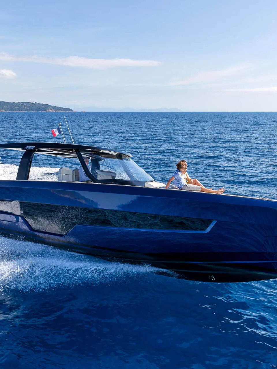 Fjord 41 XL 2026 – Nieuw met gastenhut en iconisch design - Foto 1