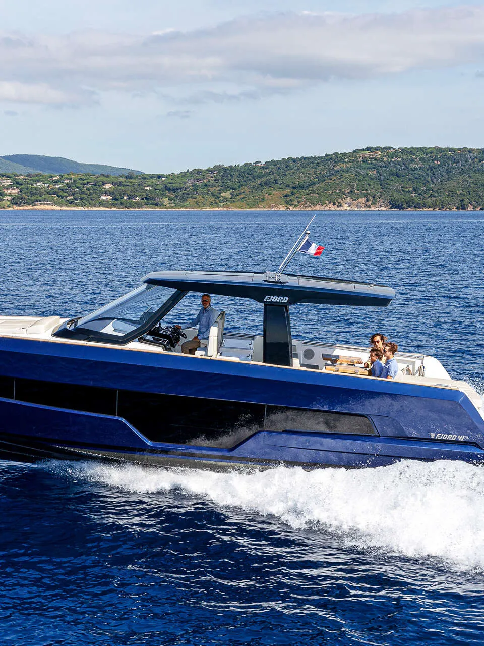 Fjord 41 XL 2026 – Nieuw met gastenhut en iconisch design - Foto 3
