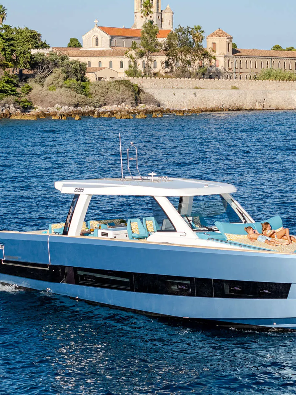 Fjord 48 Open 2026 – Futuristisch stuurpositie & Scandi design - Foto 3