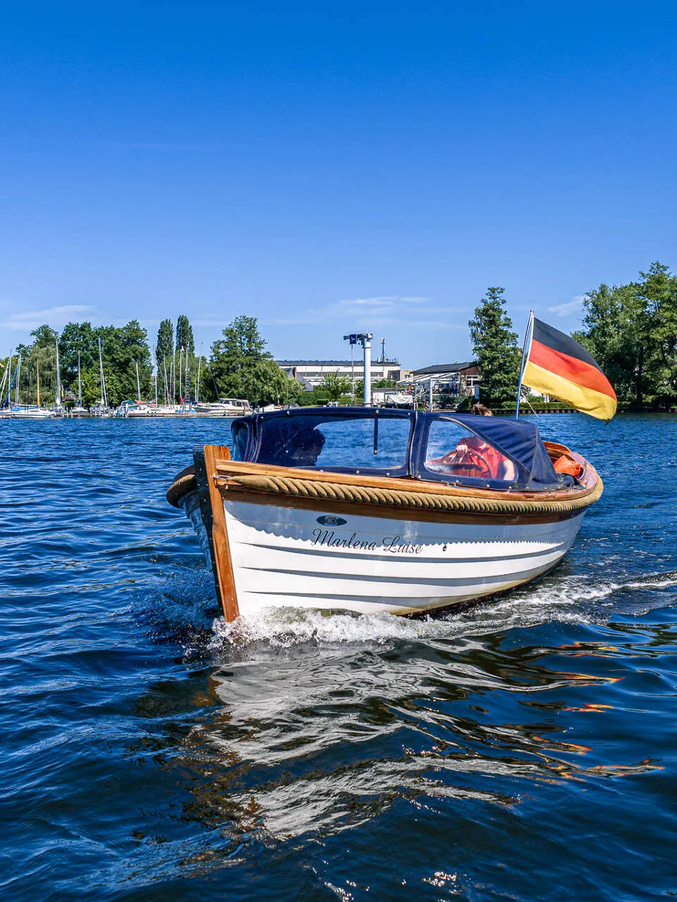 Sloep 650 (2011) – comfortabele dagsloep met teakdek - Foto 3