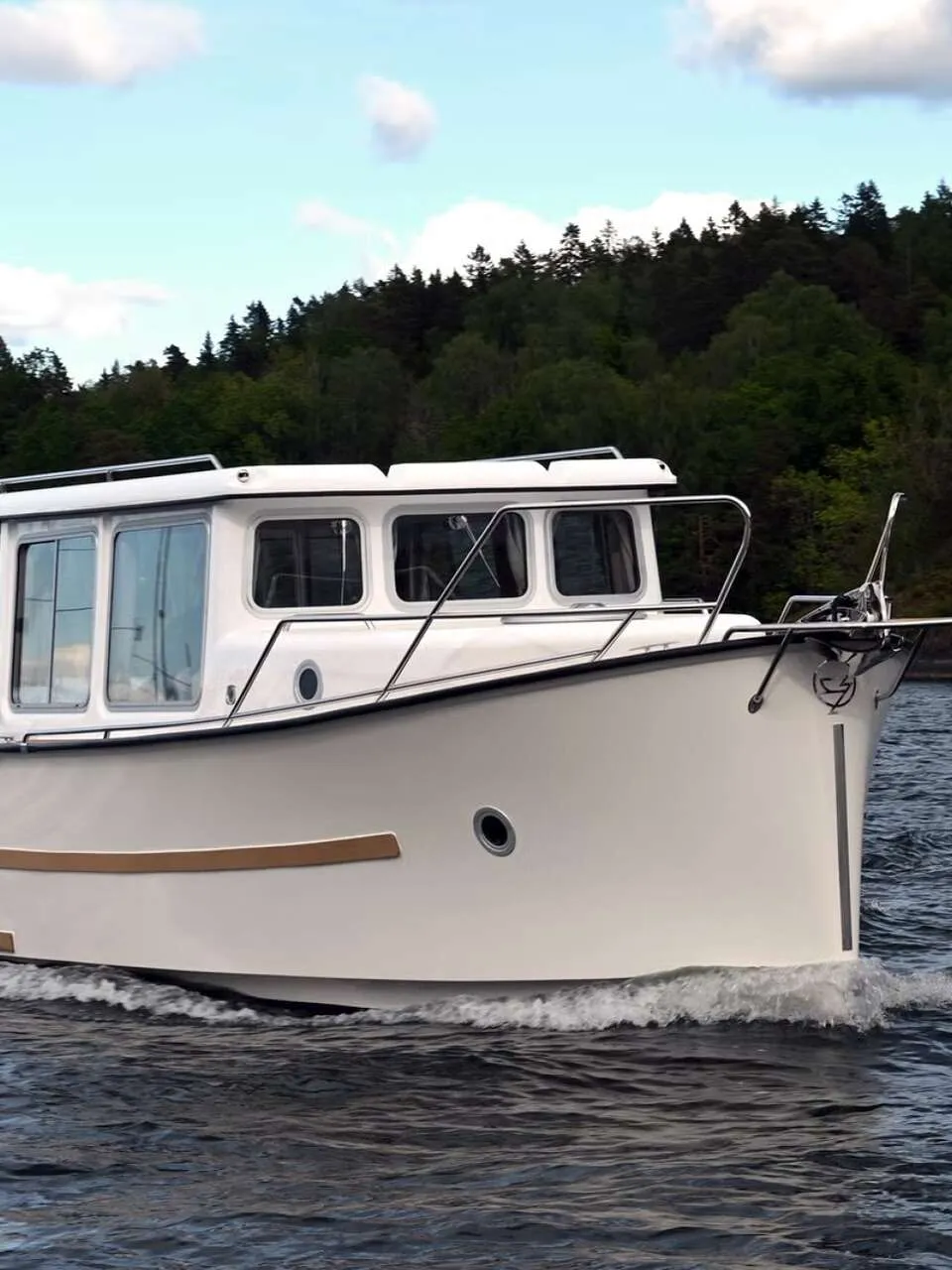 Stromso EF 799 2025 – Full-electric solar cruiser - Foto 1