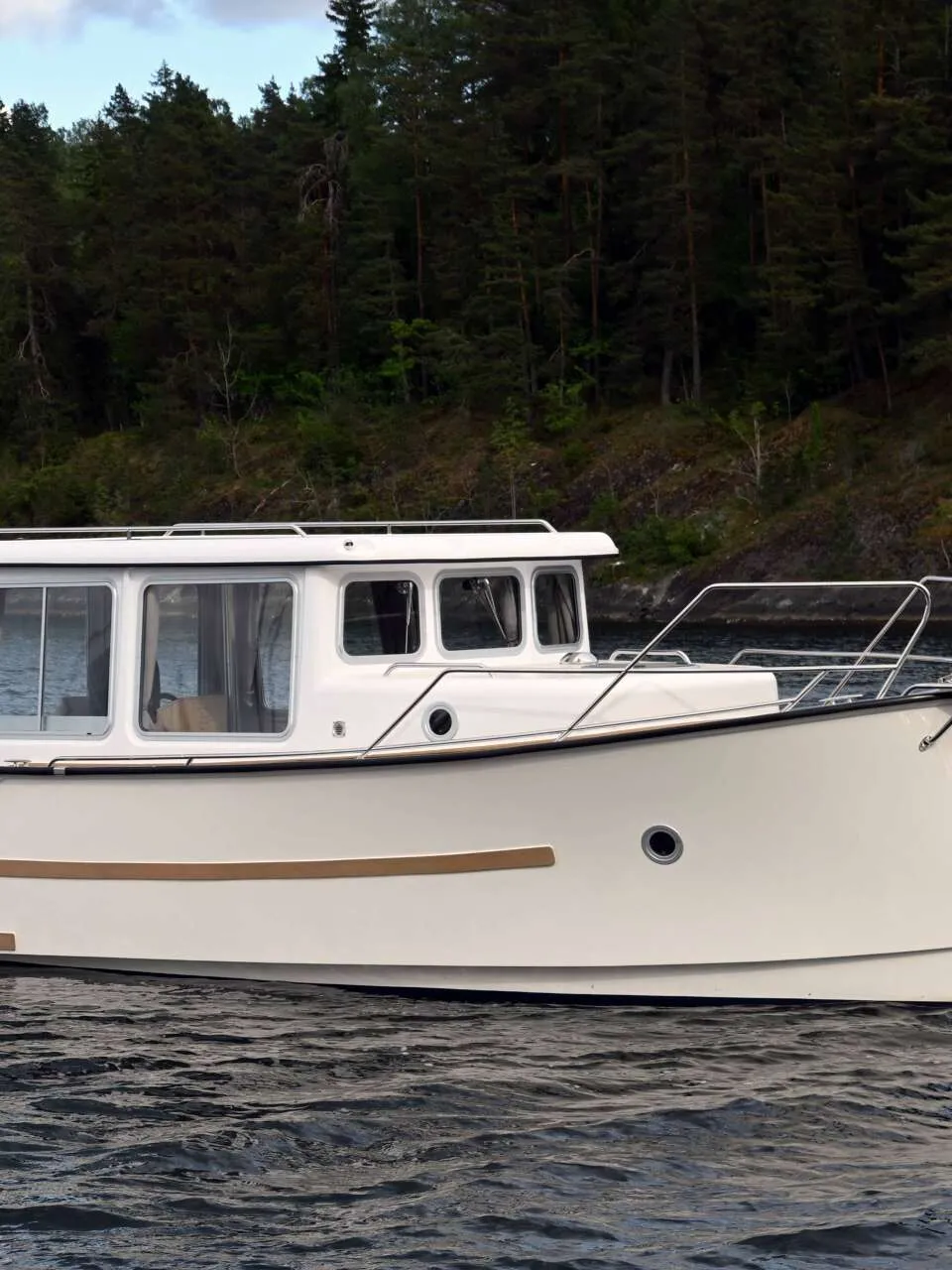 Stromso EF 799 2025 – Full-electric solar cruiser - Foto 2