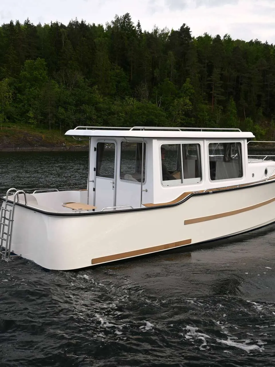 Stromso EF 799 2025 – Full-electric solar cruiser - Foto 3