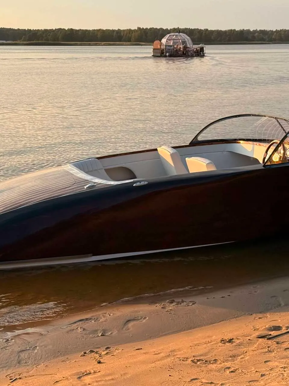 One-Off Motor Yacht 2026 – Shallow-Draft Jet Runabout - Foto 1