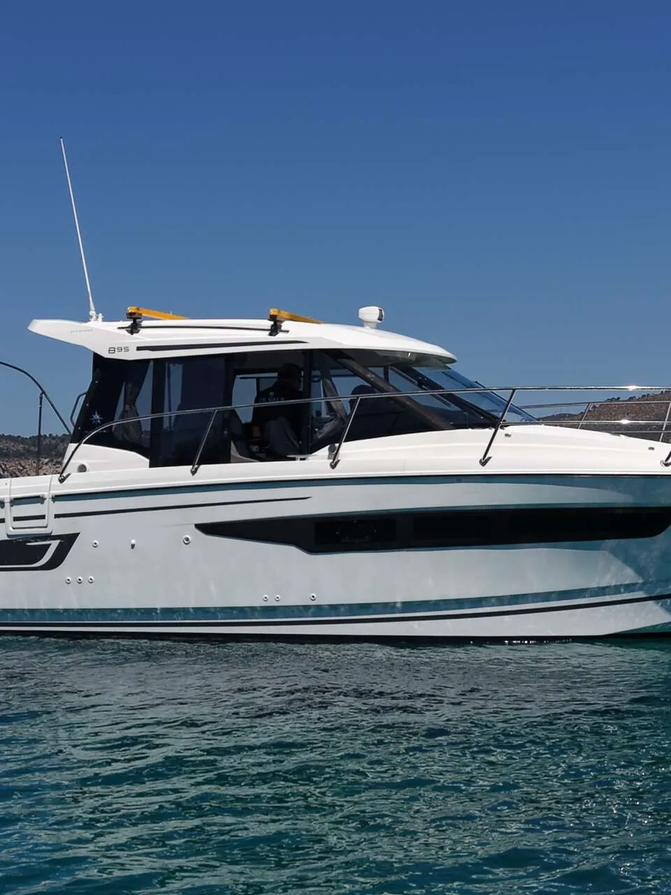 Jeanneau Merry Fisher 895 2019 – Dubbele Buitenboordmotor Offshore - Foto 1
