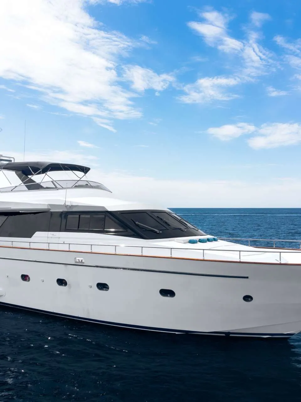 Falcon 82 1996 – Flybridge Cruiser met 4 Hutten - Foto 2