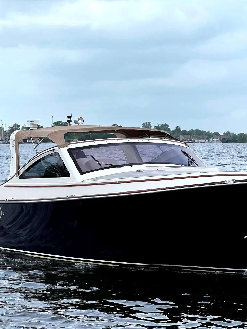 Long Island 40 Runabout 2012 – IPS-aangedreven luxe dagcruiser - Foto 2