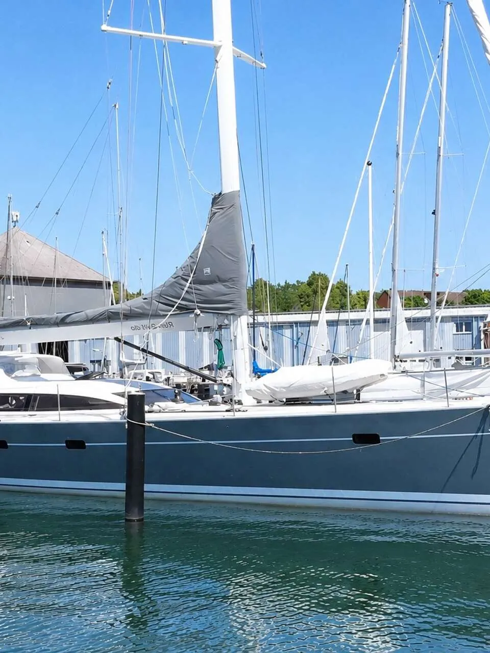Grand Soleil 70 2002 – Pilothouse Performance Cruiser - Foto 1