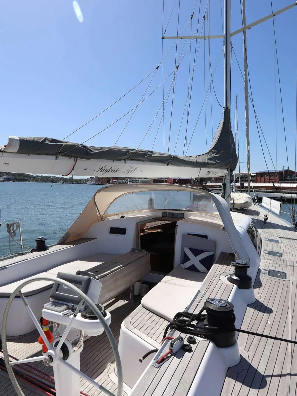Grand Soleil 70 2002 – Pilothouse Performance Cruiser - Foto 2