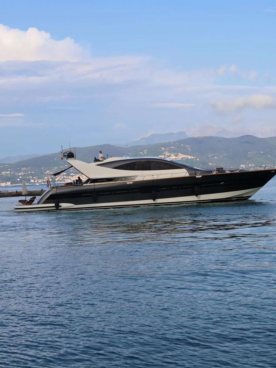 Cerri 86 Flying Sport 2005 – Twin MTU 40 Knots - Foto 1