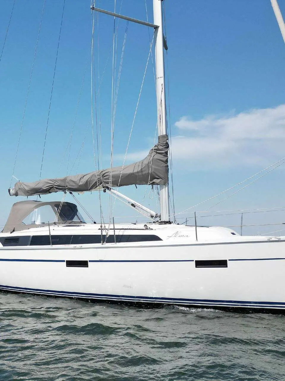 Bavaria 37 Cruiser 2024 – Moderne Cruiser Klaar om te Zeilen - Foto 1