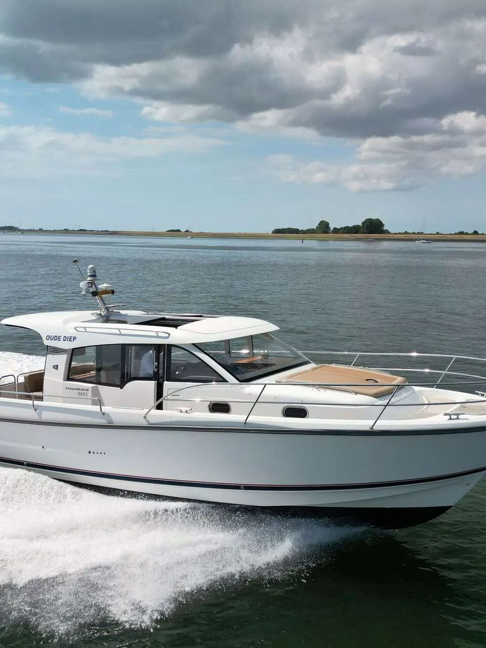 Nimbus 365 Coupe 2020 – Scandinavisch Motorjacht - Foto 1