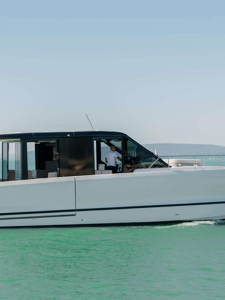 Wia 520 HT 2025 – Elektrische tweemotorige kruiser - Foto 1
