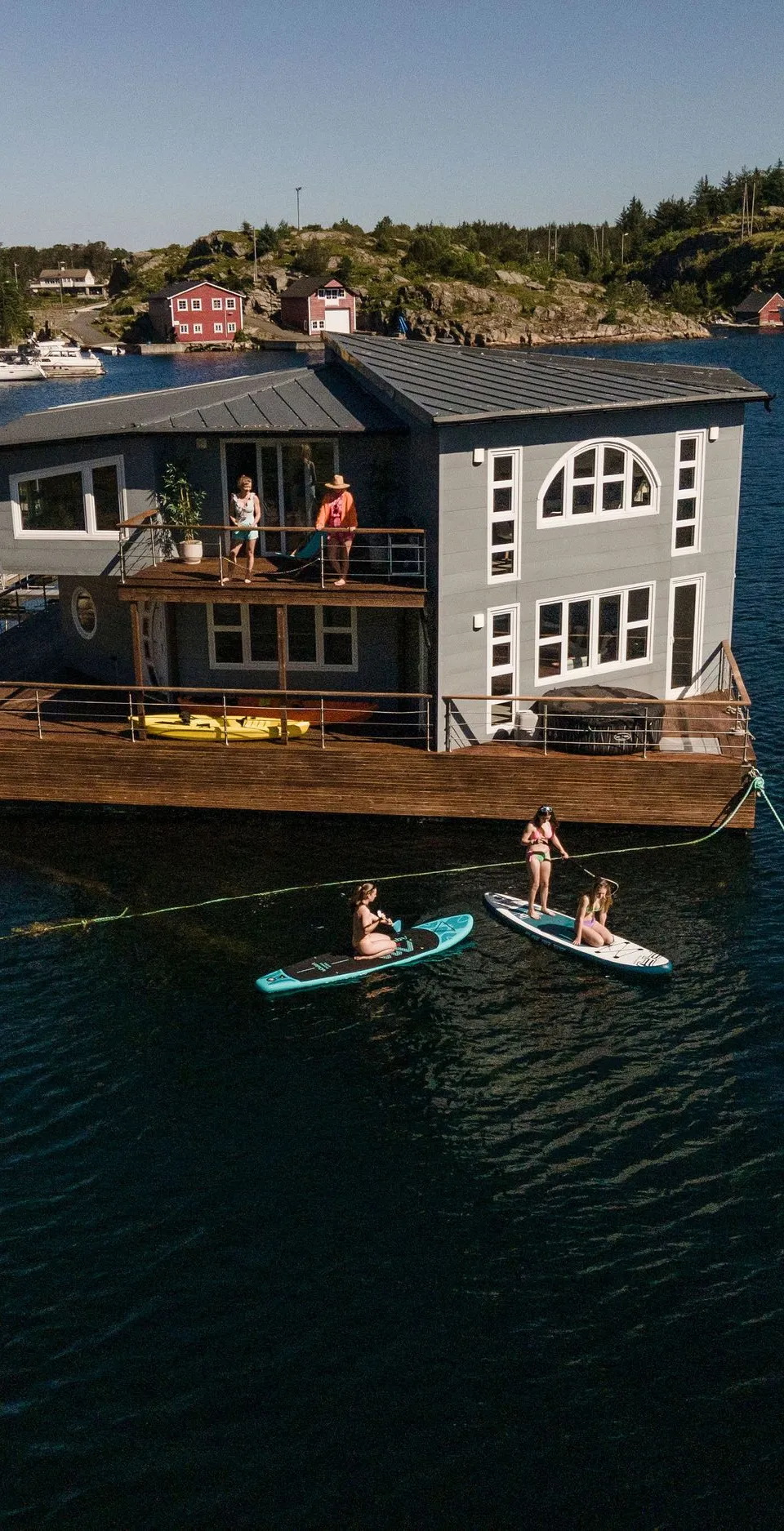 Grey Floating House 2015 – drijvend eiland met 200m² woonoppervlak - Foto 2