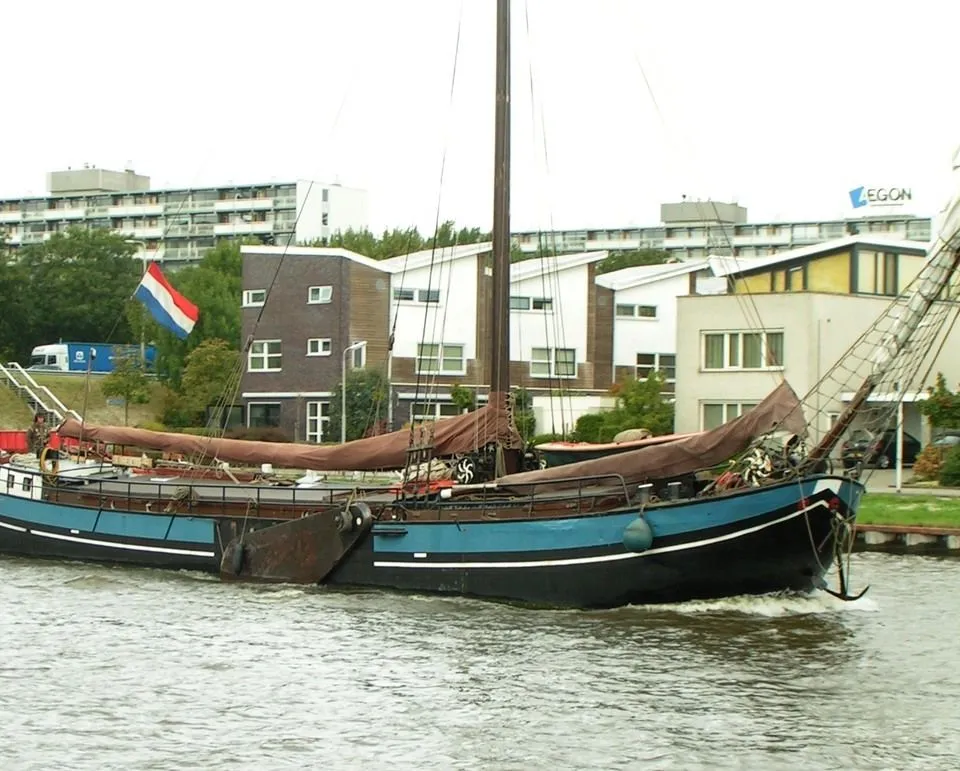 Hagenaar 25.15 zeilboot – stalen charterschip met ligplaats - Foto 1
