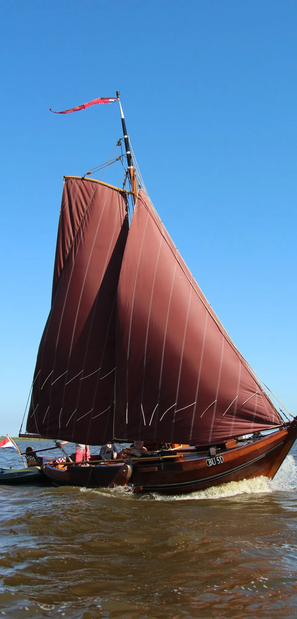 Visserman Pluut 9.00 1967 – authentieke platbodem uit Spakenburg - Foto 1