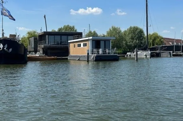 Vamos 46 Houseboat 2021 – Sterke stalen woonboot - Foto 3