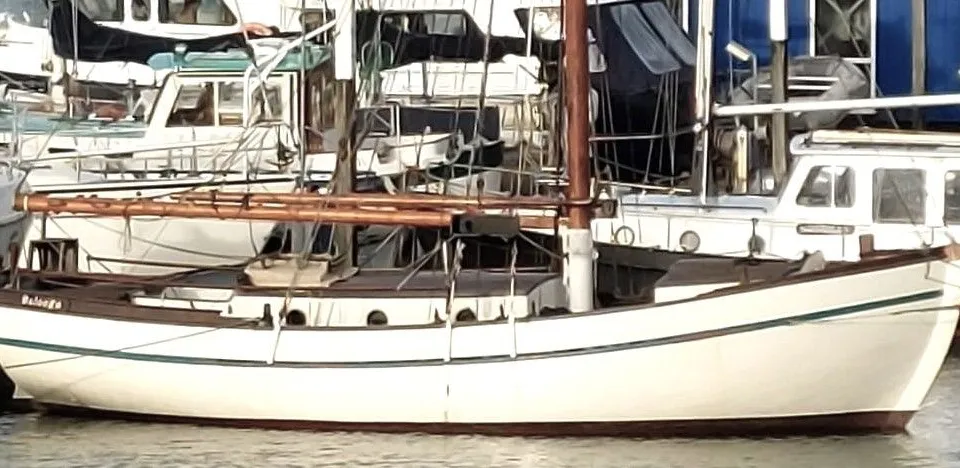 Zeegaand Zeilschip Galjas 1978 – Houten s-spant met achterspiegel - Foto 1