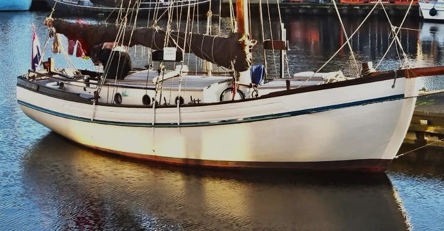 Zeegaand Zeilschip Galjas 1978 – Houten s-spant met achterspiegel - Foto 2