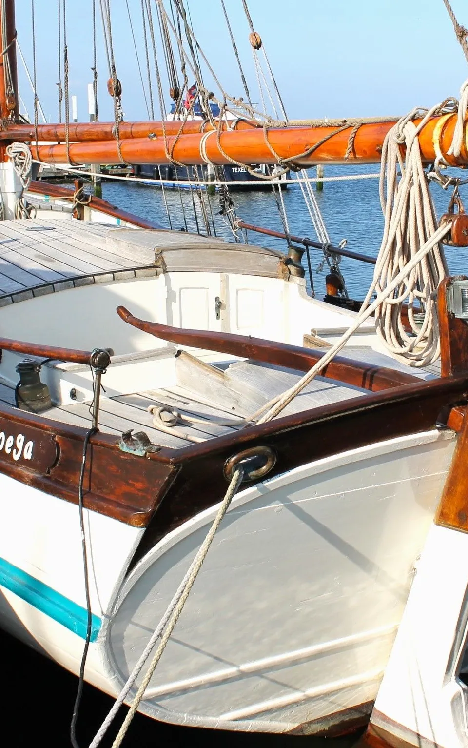 Zeegaand Zeilschip Galjas 1978 – Houten s-spant met achterspiegel - Foto 3