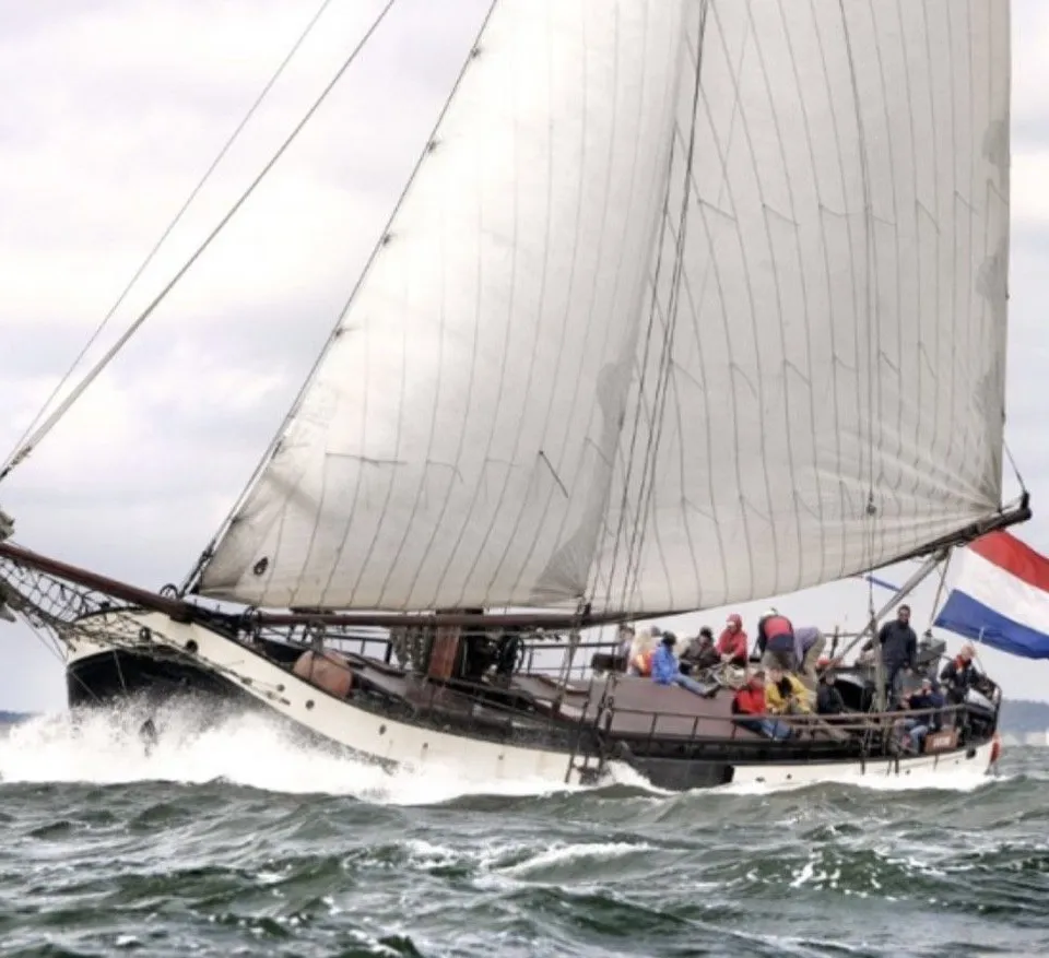 Hasselteraak 24m 1901 – Snelzeilend charter/woonschip - Foto 1