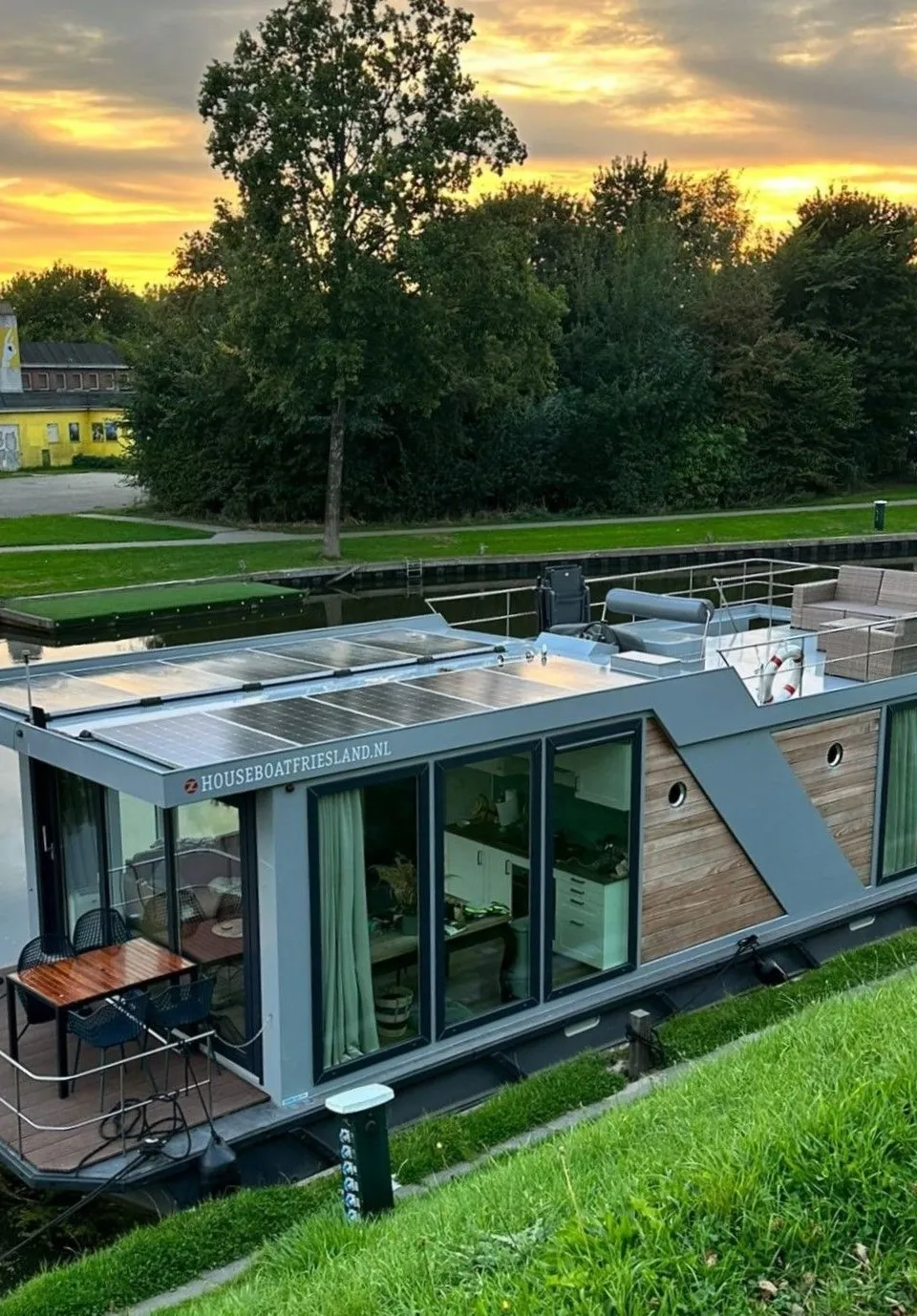 Houseboat Friesland 12.75 2021 – Zelfvoorzienend met binnenboordmotor - Foto 1