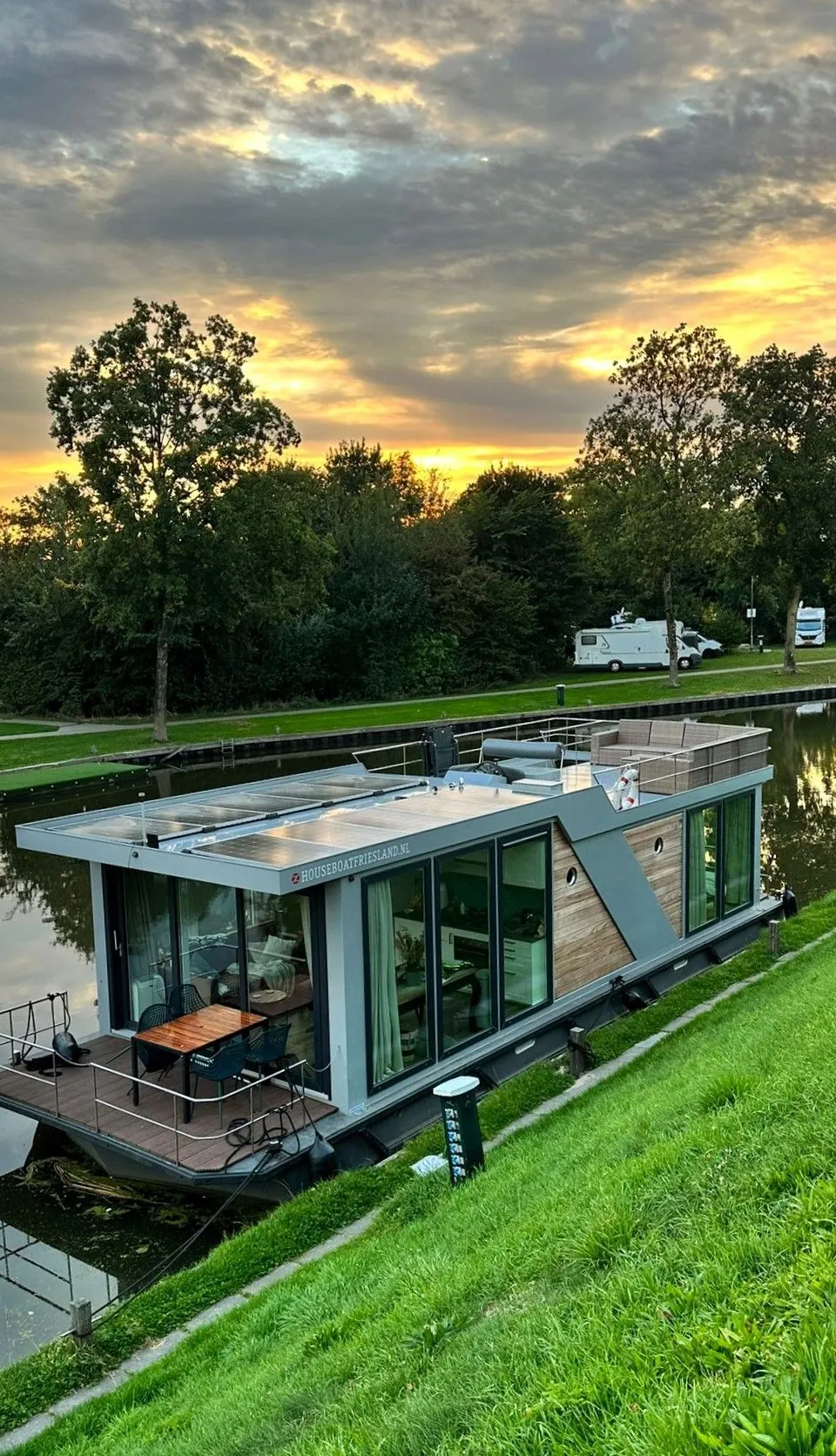 Houseboat Friesland 12.75 2021 – Zelfvoorzienend met binnenboordmotor - Foto 2