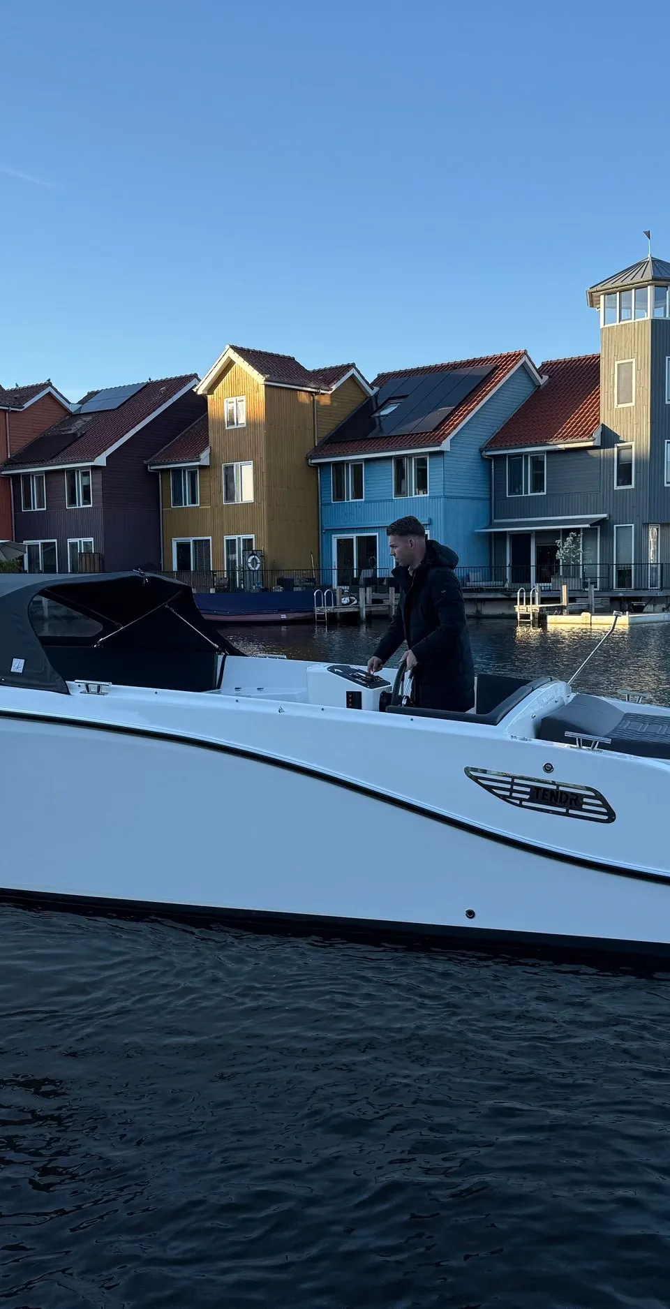 TendR 27 Cabin 2022 – snelle daycruiser met slaapplaatsen - Foto 2