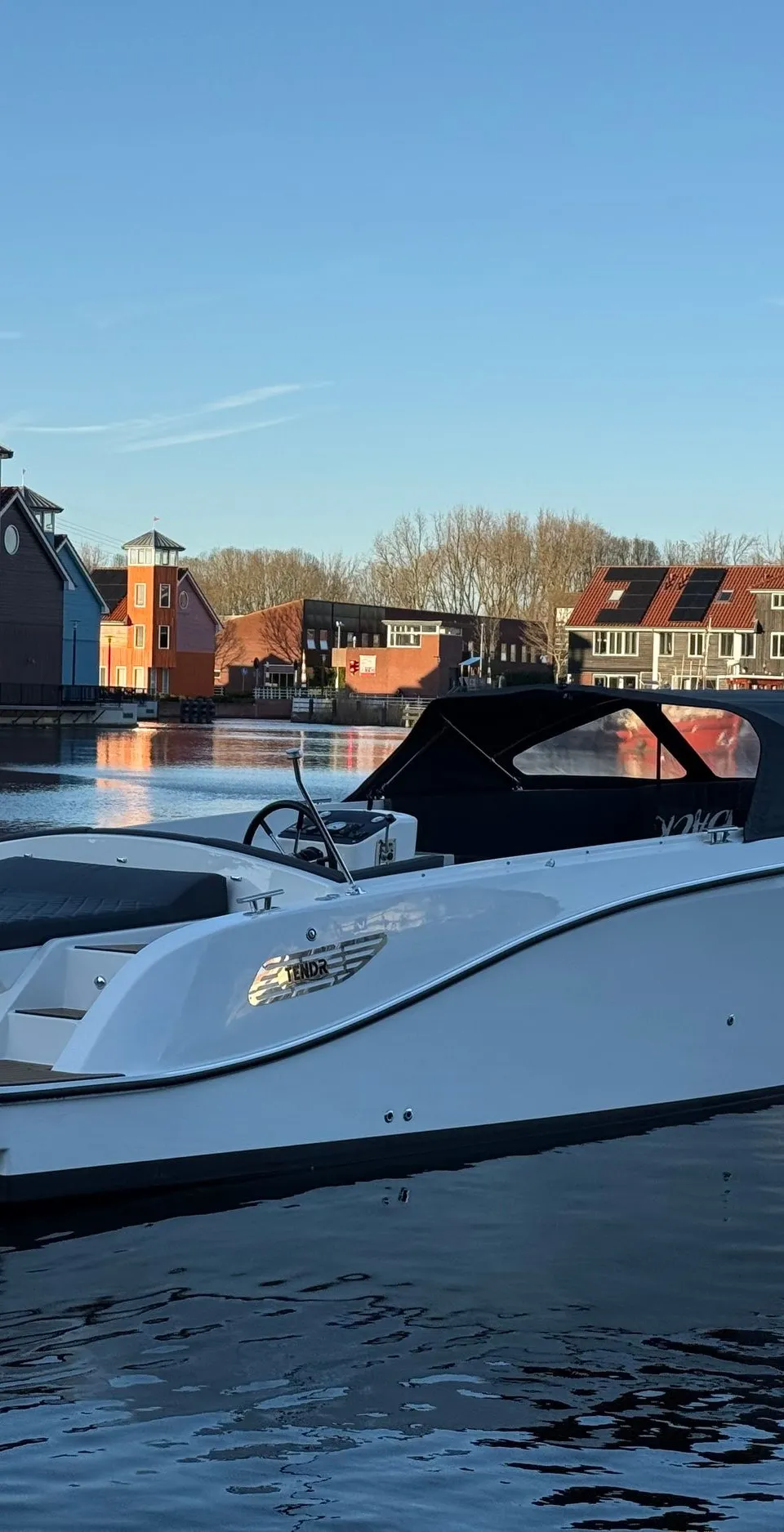 TendR 27 Cabin 2022 – snelle daycruiser met slaapplaatsen - Foto 3