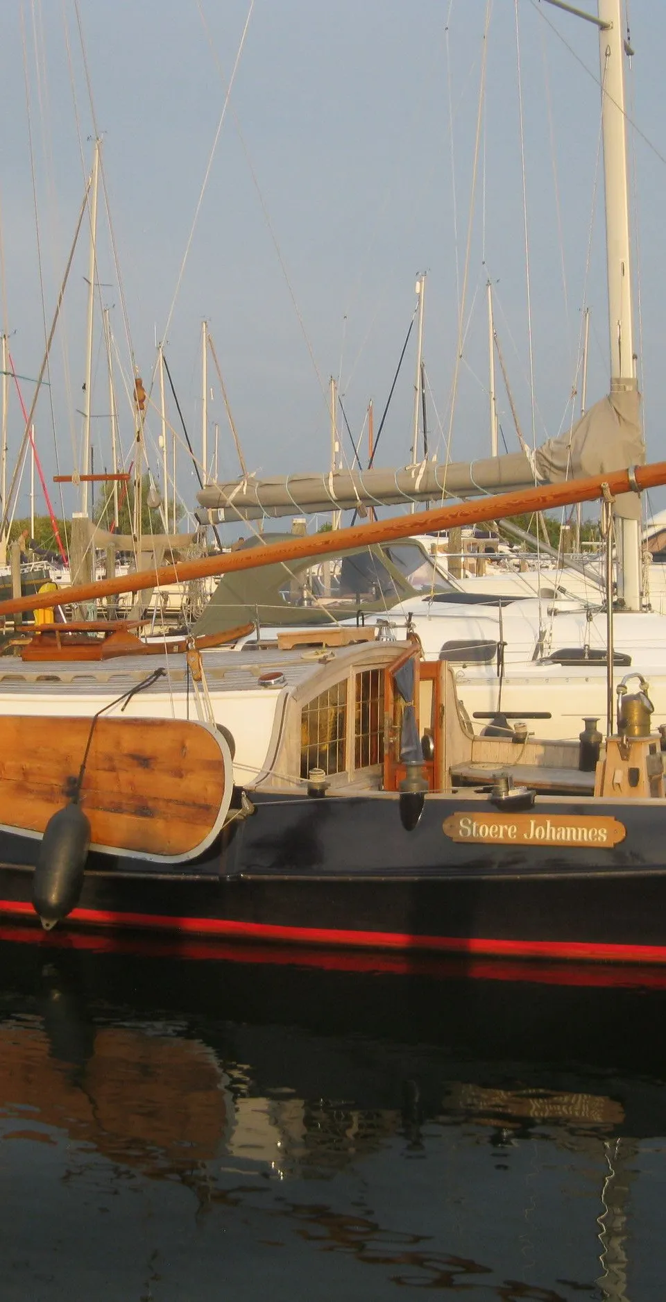 Zeeschouw Bezemer 10.38 1982 – stalen flatlander met teakdek - Foto 1