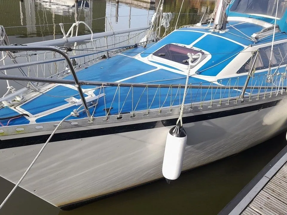 Kyrie Feeling 720 (1983) – Zeewaardige zeilboot met midzwaard - Foto 1