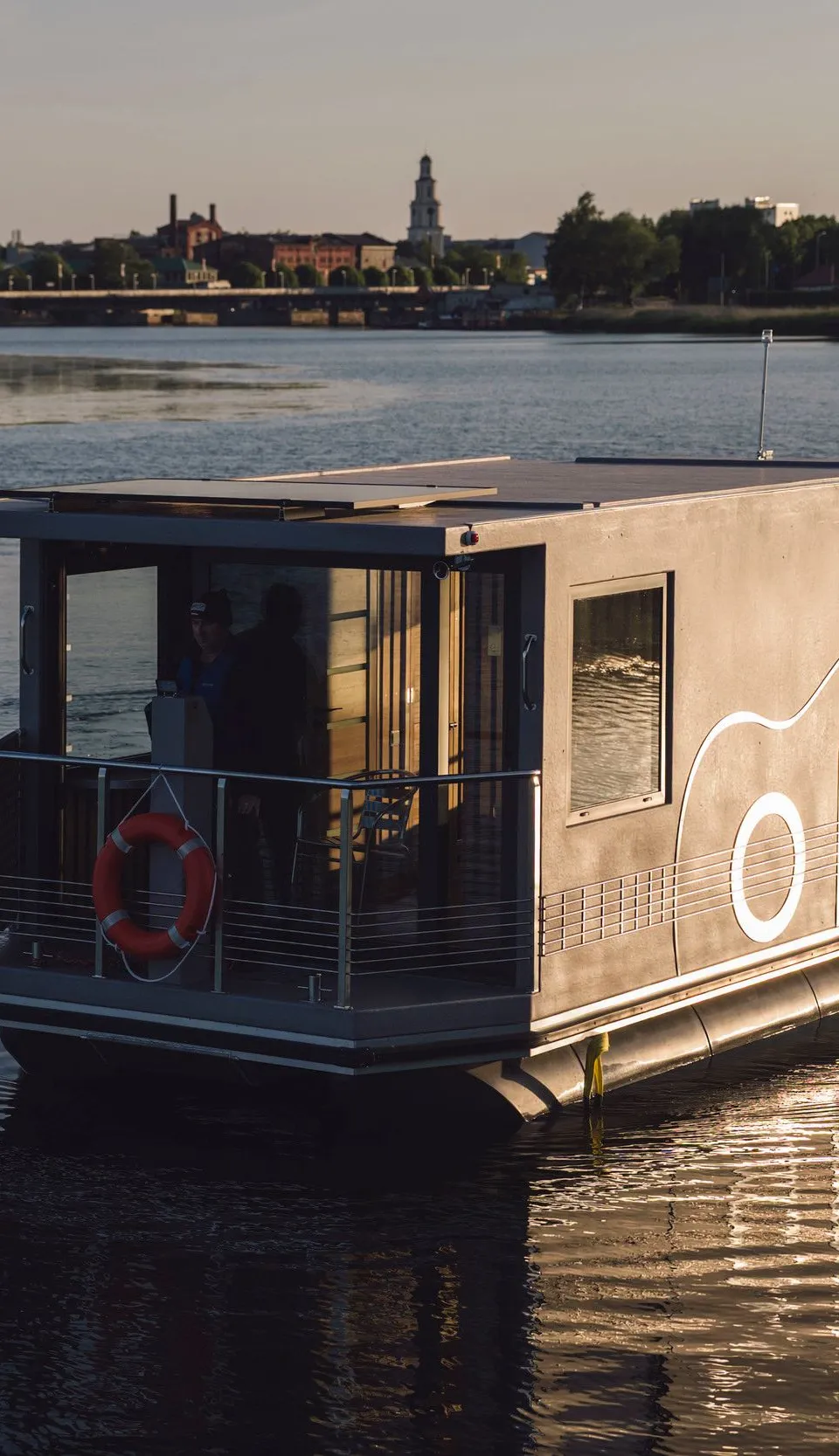 SHB Houseboat GTR 6.3 2025 – Compacte varende woonboot - Foto 1
