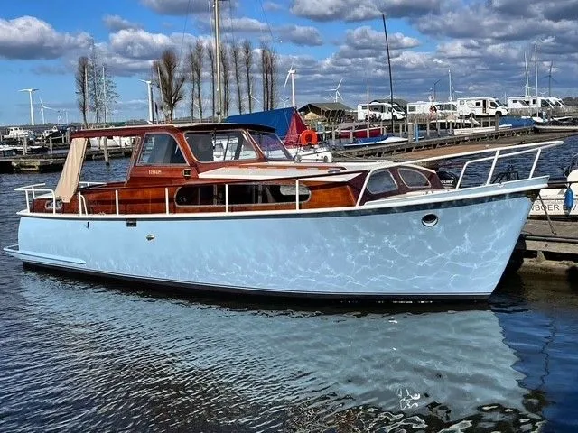 Super Favorite OK/AK 850 1958 – stalen klassieker met boeg- en hekschroef - Foto 1