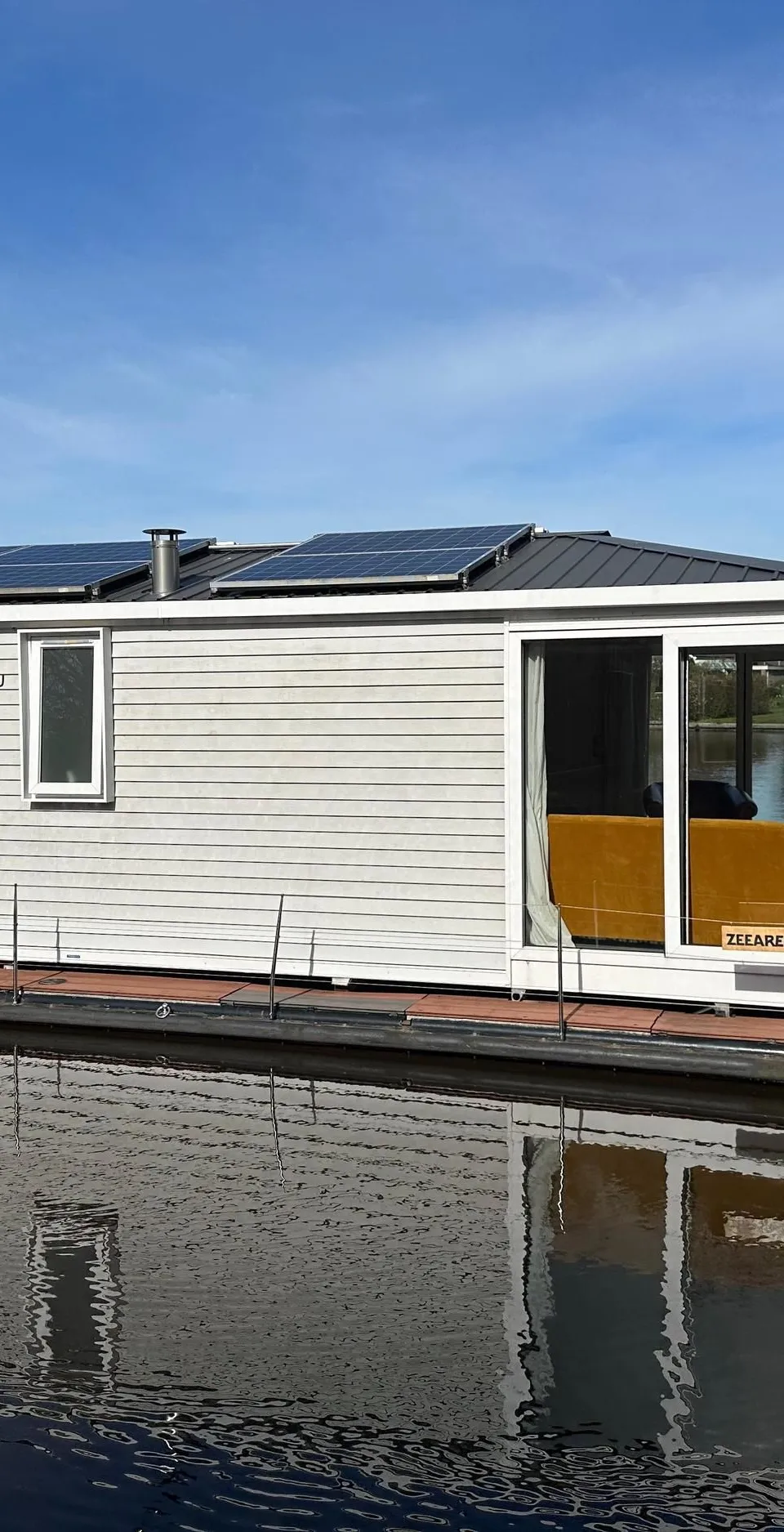 Aquahome Offshore Houseboat 2016 – elektrisch varen met spudpalen - Foto 2