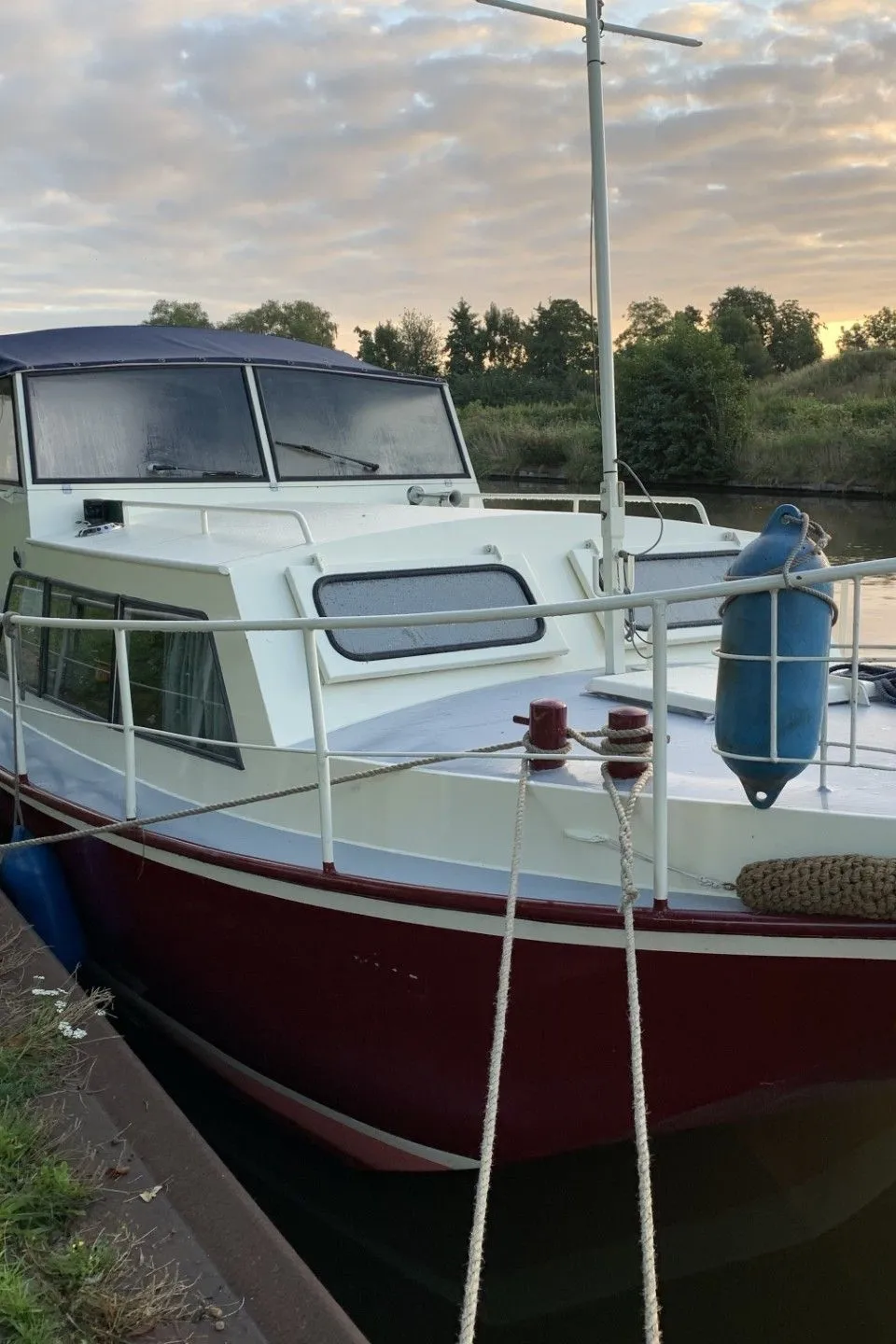 Doerak 850 AK – Klassieker met achterkajuit en topkuiptent - Foto 1