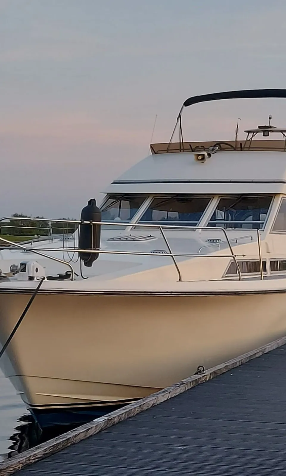 Princess 38 Flybridge 1987 – Dubbele besturing & boeg-/hekschroef - Foto 3