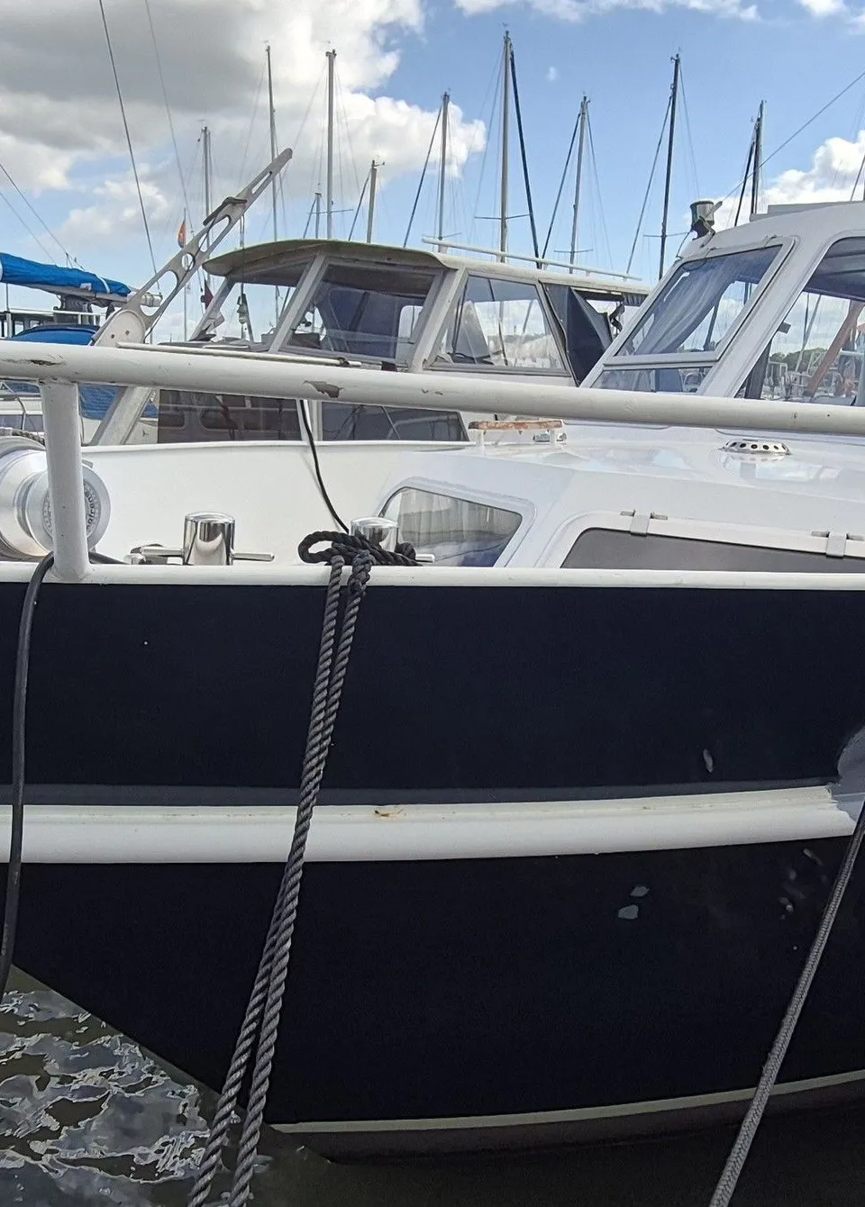 Beachcraft 10.5 AK 1978 – flybridge motorboot te koop - Foto 2