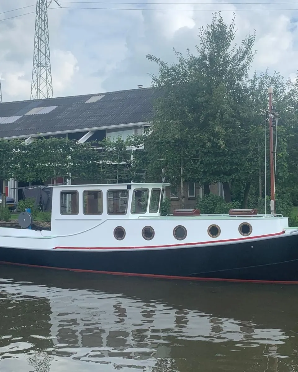 Amsterdamse Sleepboot 13.00 (1930) – klassieke motorboot met refit - Foto 1