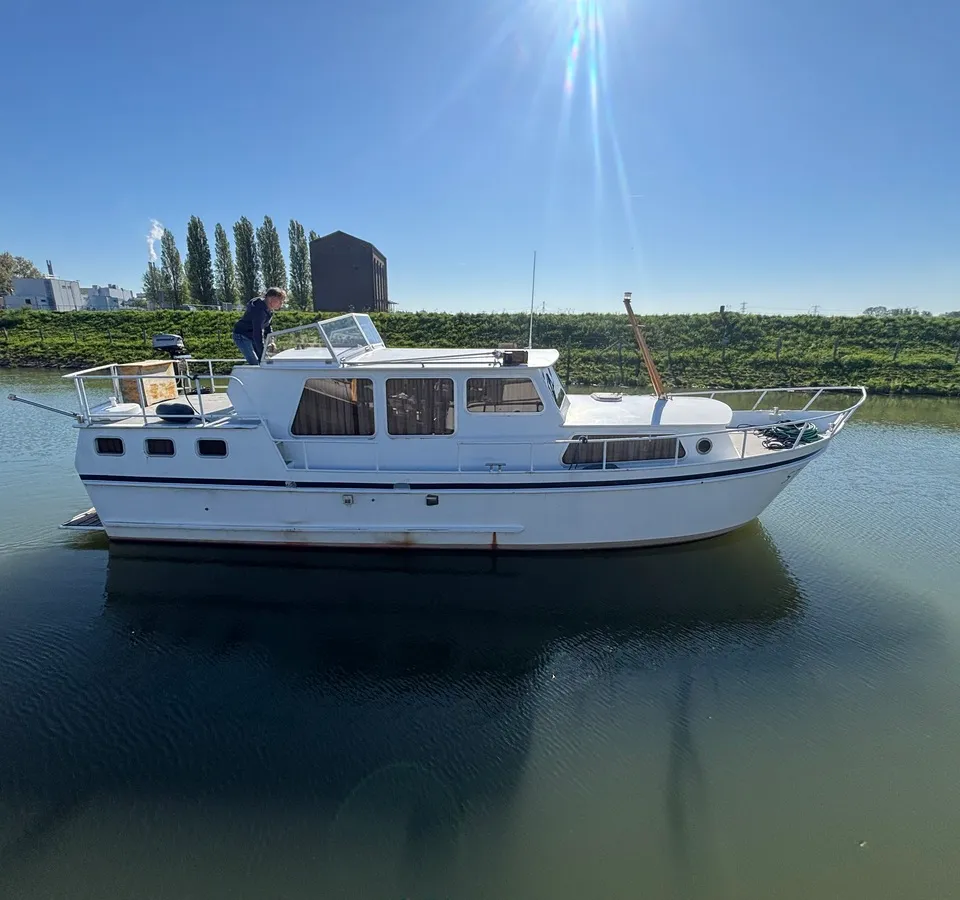 Crown 1020 GSAK 1991 – werfgebouwd stalen motorjacht - Foto 1