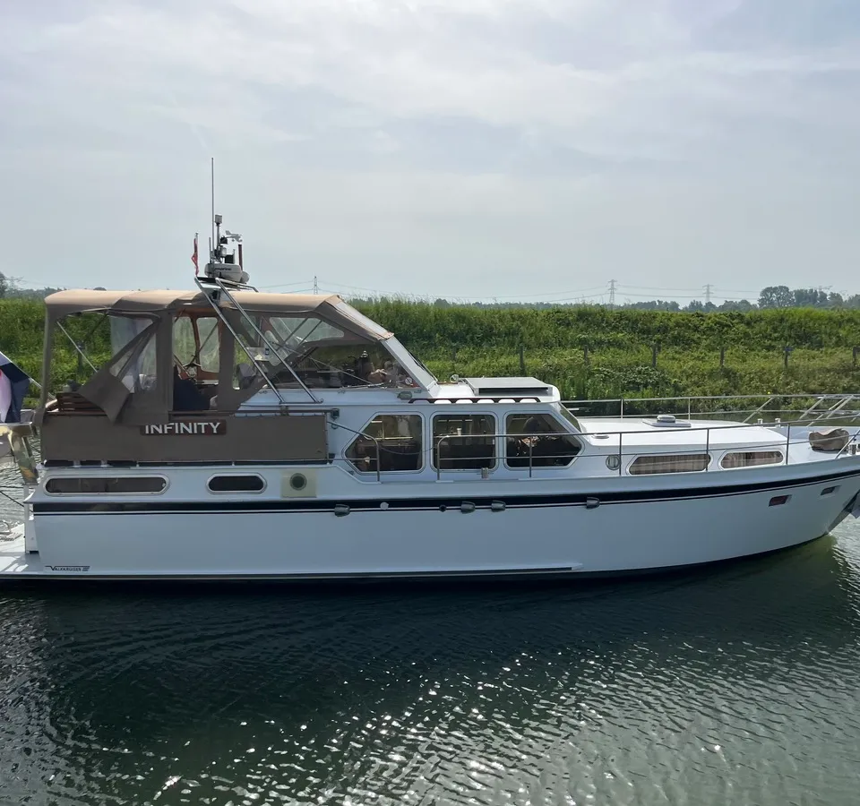 Valkkruiser 1280 1986 – dubbelschroefs kajuitboot - Foto 1