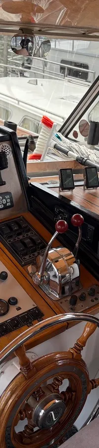 Valkkruiser 1280 1986 – dubbelschroefs kajuitboot - Foto 9